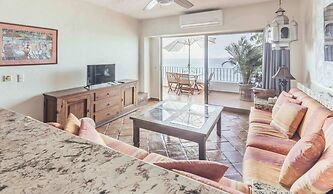 Ocean View 2Br Condo-balcony-beach-pool - 908
