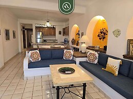 Ocean View 1Br Condo-balcony-beach-pool 406