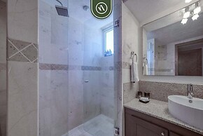 Amazing Condo With Ocean View - Jacuzzi - Beach