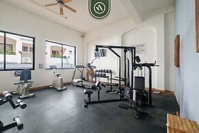 Amazing 2 BR Condo - Private Terrace - Pool