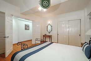 Amazing 2 BR Condo - Private Terrace - Pool