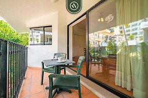 Amazing 2 BR Condo - Private Terrace - Pool