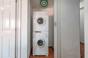 Amazing 2 BR Condo - Private Terrace - Pool