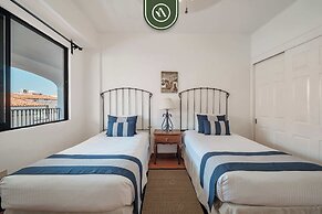 Amazing 2 BR Condo - Private Terrace - Pool