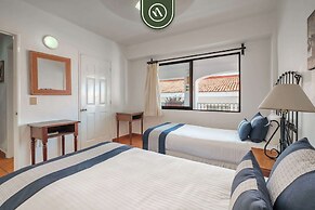 Amazing 2 BR Condo - Private Terrace - Pool