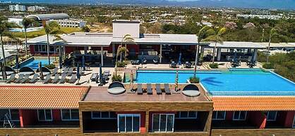 Cozy Apt With Private Terrace - Pool - King Beds