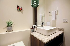 Cozy Apt With Private Terrace - Pool - King Beds