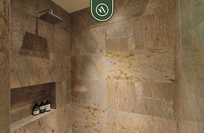 Cozy Apt With Private Terrace - Pool - King Beds