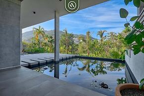 New Studio - King Bed - Pool - Jacuzzi - Gym