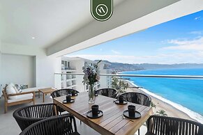 New Oceanfront 2 BR Condo - Gym - Beach - Pool