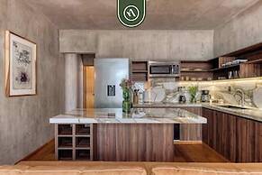 Luxury 2 BR Condo in Downtown - AC - Peaceful