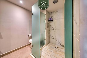 Oceanview Studio - Beach - King Bed - Pool
