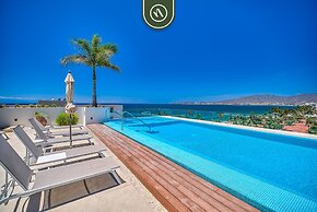 2BR Condo With Rooftop Pool - 2 Min Walk to Beach
