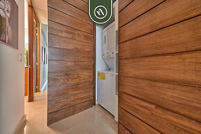 Luxurious 2 BR Condo - Oceanfront - Infinity Pools