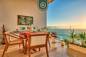 Luxurious 2 BR Condo - Oceanfront - Infinity Pools