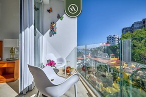 Luxurious 2 BR Condo - Oceanfront - Infinity Pools