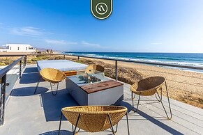 Oceanfront 10 BR Villa With Pool - Jacuzzi - Beach