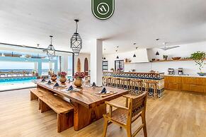 Oceanfront 10 BR Villa With Pool - Jacuzzi - Beach