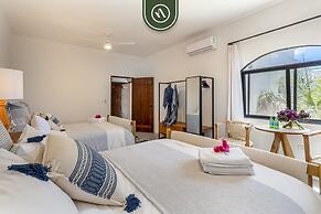 Oceanfront 10 BR Villa With Pool - Jacuzzi - Beach