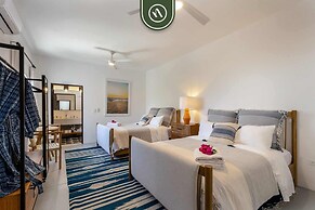 Oceanfront 10 BR Villa With Pool - Jacuzzi - Beach