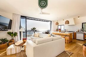 Oceanfront 10 BR Villa With Pool - Jacuzzi - Beach