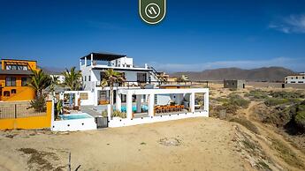 Oceanfront 10 BR Villa With Pool - Jacuzzi - Beach