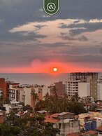 Stunning 2 BR Condo - Oceanview Terrace - Downtown