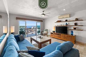 Stunning 2 BR Condo - Oceanview Terrace - Downtown