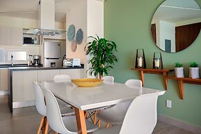 New 1 Br Unit 2 Min From Beach - Pool - King Bed