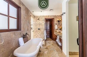 Villa With Private Pool & Patio in Cabo