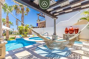 Villa With Private Pool & Patio in Cabo
