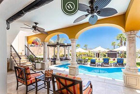 Villa With Private Pool & Patio in Cabo