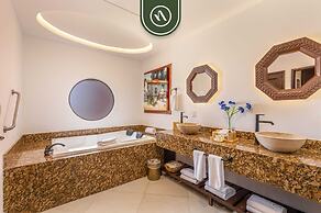 2BR Condo With Private Terrace - Ocean View - Pool