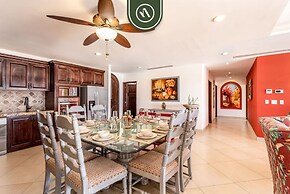 2BR Condo With Private Terrace - Ocean View
