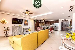 2BR Condo With Private Terrace - Ocean View