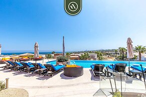 2BR Condo With Private Terrace - Ocean View