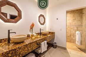 2BR Condo With Private Terrace - Ocean View