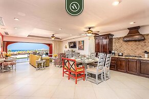 2BR Condo With Private Terrace - Ocean View