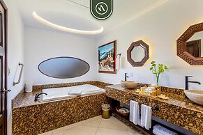 Beautiful House With Ocean View in Cabo