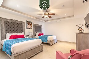 Great Condo With Private Balcony - Ocean View