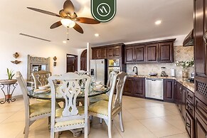 Great Condo With Private Balcony - Ocean View