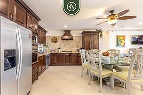 Great Condo With Private Balcony - Ocean View