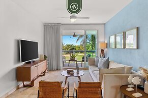 Stylish 2 BR Condo - Pools - Golf - Membership