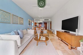 Stylish 2 BR Condo - Pools - Golf - Membership