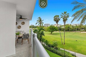 Stylish 2 BR Condo - Pools - Golf - Membership