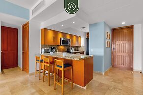 Stylish 2 BR Condo - Pools - Golf - Membership