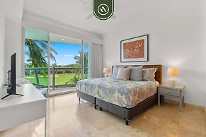 Stylish 2 BR Condo - Pools - Golf - Membership