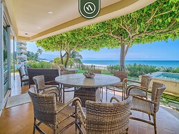 Luxury 4 BR Condo - Private Beachfront Deck With Pool