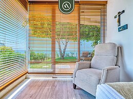 Luxury 4 BR Condo - Private Beachfront Deck With Pool