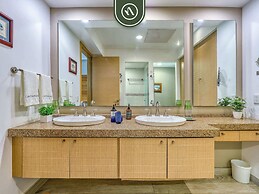 Luxury 4 BR Condo - Private Beachfront Deck With Pool